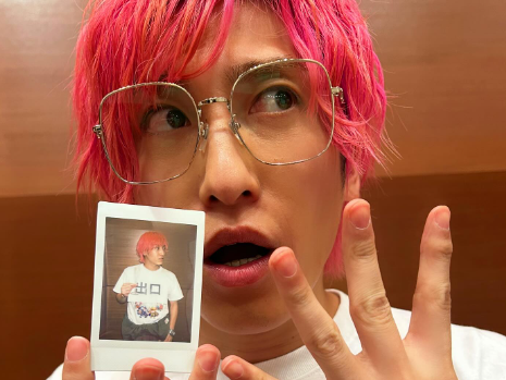 「気がつけば34歳！」EXIT兼近大樹が誕生日を報告、恒例のチェキ会も大盛況！