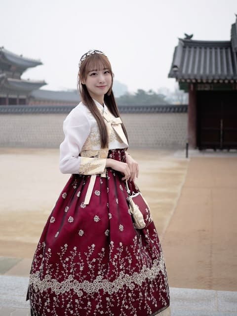 「お姫様すぎるかわいい」イコラブ 瀧脇笙古が披露した韓国の民族衣装姿に絶賛の声が殺到！