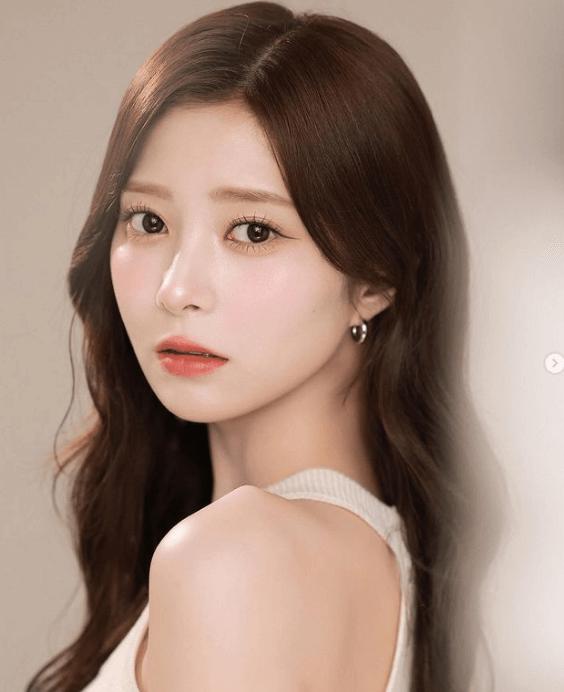 女優・松川星、肩出しショットに海外ファンも「ウルトラビューティフル」と拍手喝采