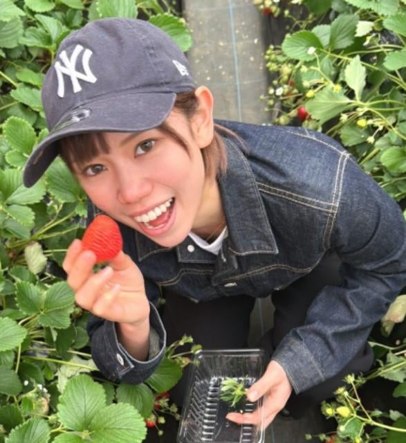 フットサル女子・塚本夏希、待ちに待ったいちご狩り！「甘くて最高でした！」