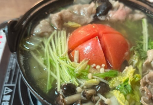 市川團十郎、舞台中の食事ルーティンを公開！もずくを乗せた鍋に注目