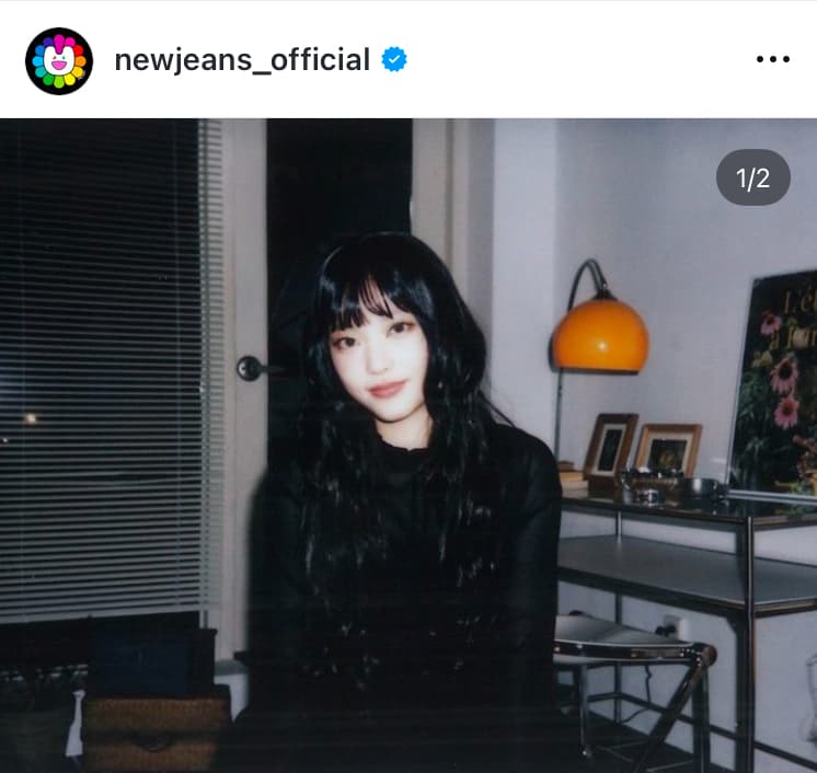 NewJeans公式、ヘリンの黒髪ロングヘアを披露！清楚な魅力にファン熱狂