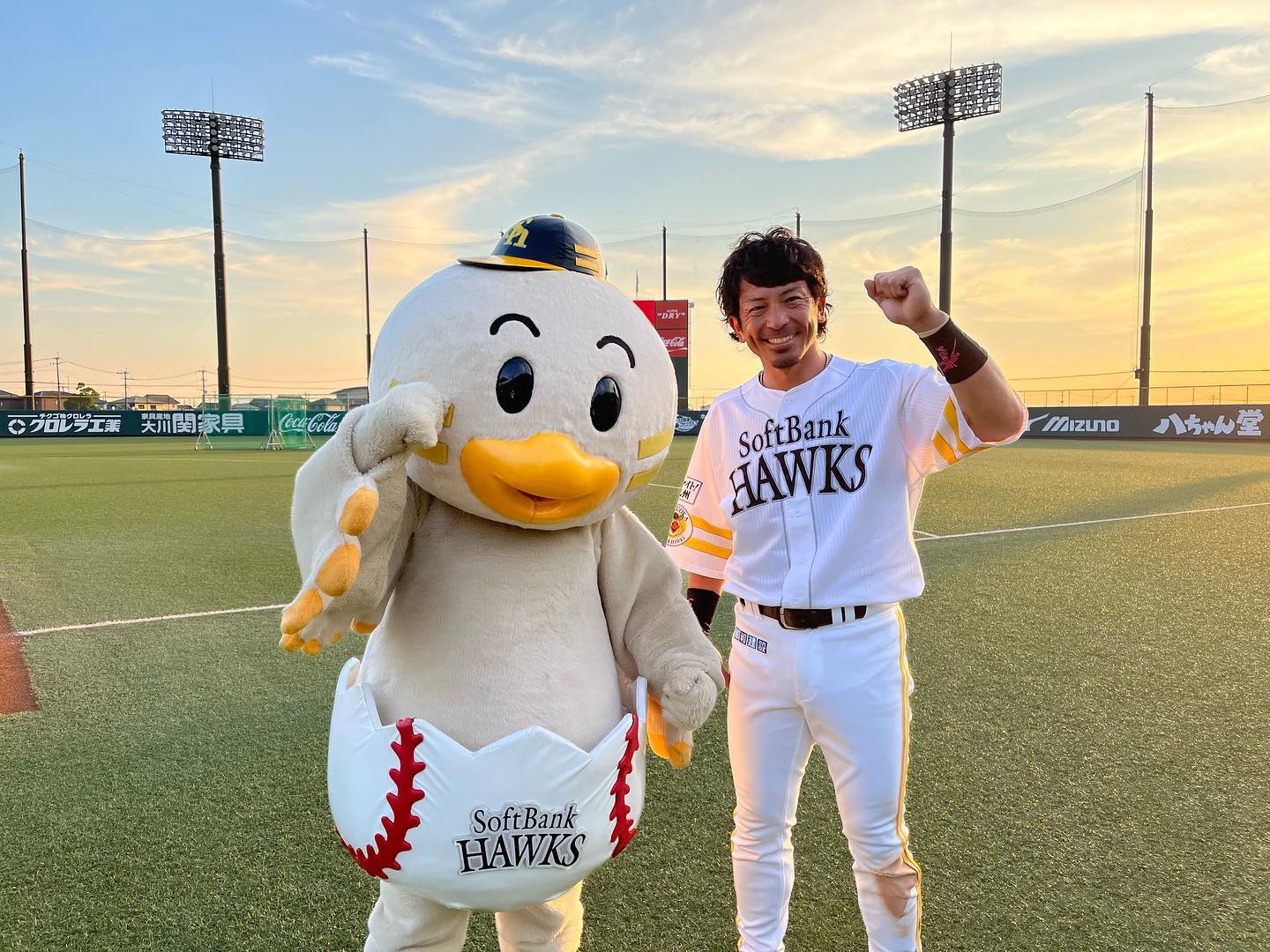 “熱男”松田宣浩がソフトバンクを退団😭🔥「またいつか福岡に...！」