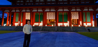 「シンプルなのにカッコいい…」鈴木亮平、興福寺でのショットにファン歓喜！