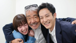 「寺尾さんに“息子からです”サプライズ」佐藤栞里・心温まる投稿が話題に