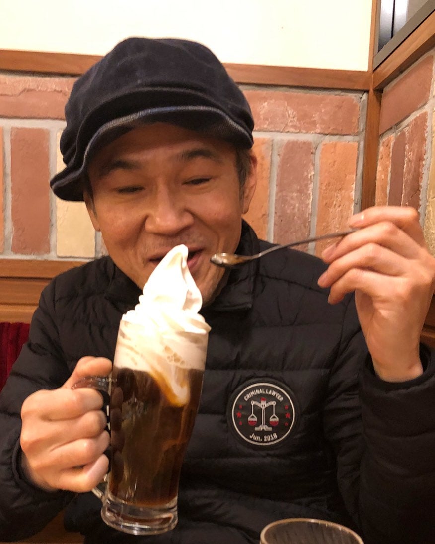 「好きなんよなぁ」甲本雅裕が地方公演期間中の楽しみを公開