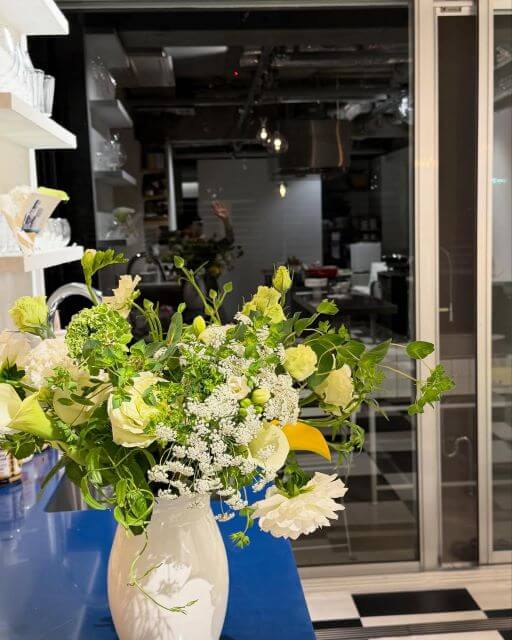 栗原はるみの優しさがここに。ガラスに映る“ありがとう”のサプライズ