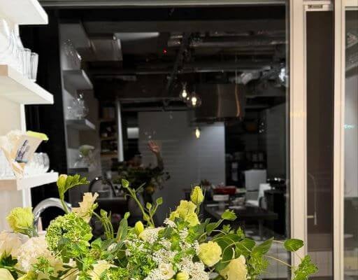 栗原はるみの優しさがここに。ガラスに映る“ありがとう”のサプライズ