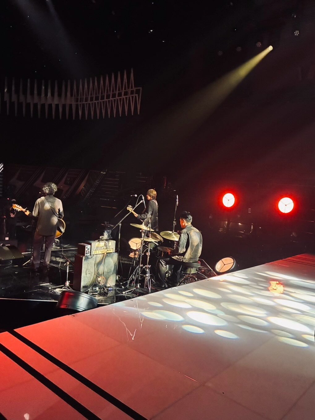 back number 、CDTVで初披露曲含む2曲熱演