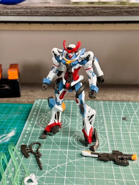 「ジークアクス仮組み完了！」東雲うみが趣味のプラモを完成させる