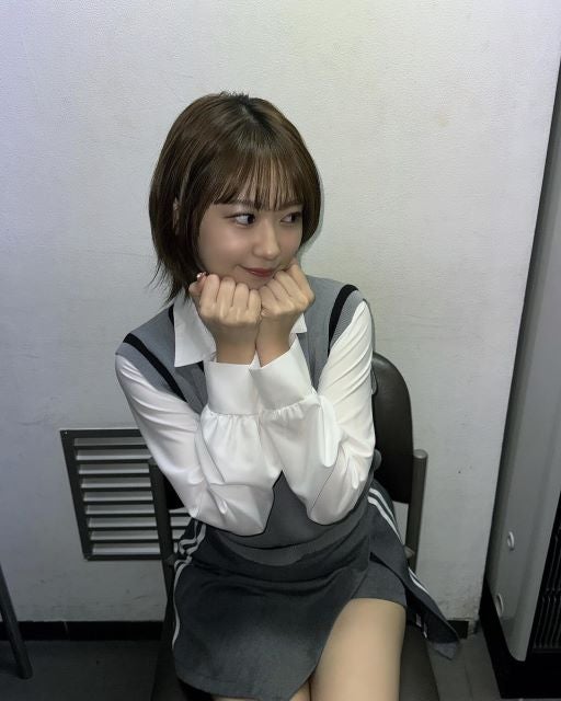 野中美希、学生服風ショットにファン歓喜