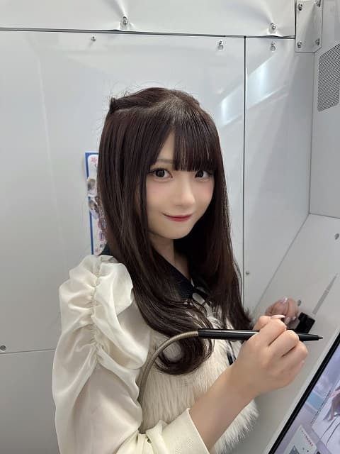 「あまりにも可愛すぎる！」≠ME 菅波美玲のニッコリ&ぱやぱや（？）ショットをファン大絶賛！