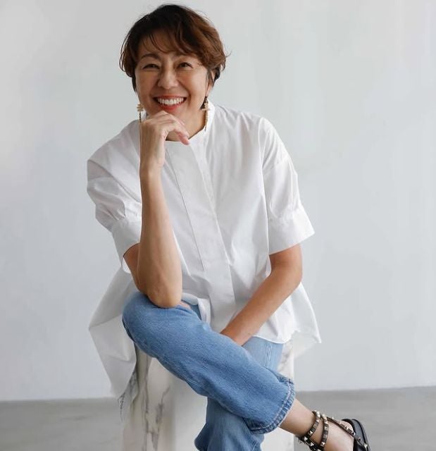 「この笑った顔が大好き」RIKACO、元気もらえるスマイルショットにファン「リカコさんの笑顔が大好き」