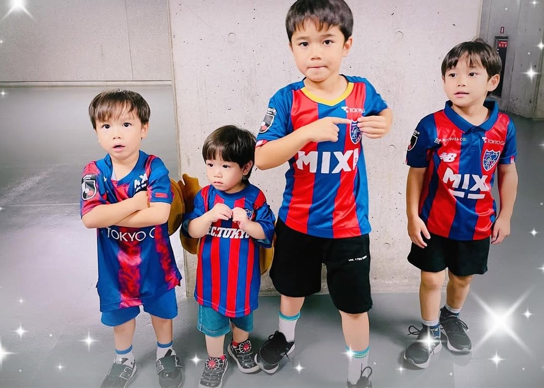 「これは最強」長友佑都の”可愛すぎる応援隊”が味スタに集合し「よっしゃーブラボー！」