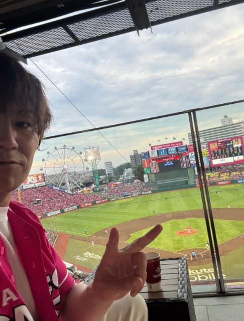 「いけーーー！！！」芸人・狩野英孝が楽天ゴールデンイーグルスの試合を観戦！
