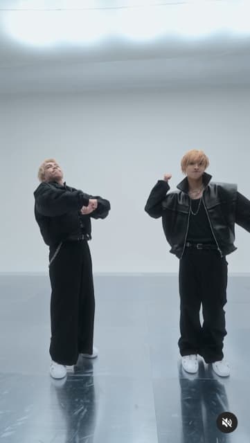 IMP.『よこあら』の2人が新曲ダンス動画披露で「金髪コンビかっこよ」