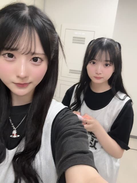 「かわいいが渋滞中～」デビュー間もないアイドルの仲良し2ショットにファンほっこり