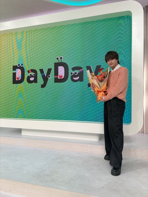 「少し早めのお誕生日をお祝いいただきました」人気ジュニアの最新ショットを披露