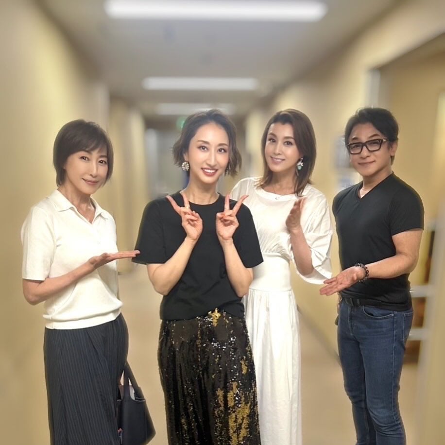「本当に素敵なご夫婦」あの大女優がライブで、片岡愛之助＆藤原紀香夫婦とパシャリ！