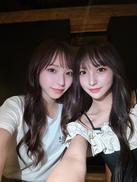 SWEET STEADY・塩川莉世、あの”そっくり”アイドルとの2ショットを公開！「美形すぎん！？」「ガチ姉妹！？」と反響