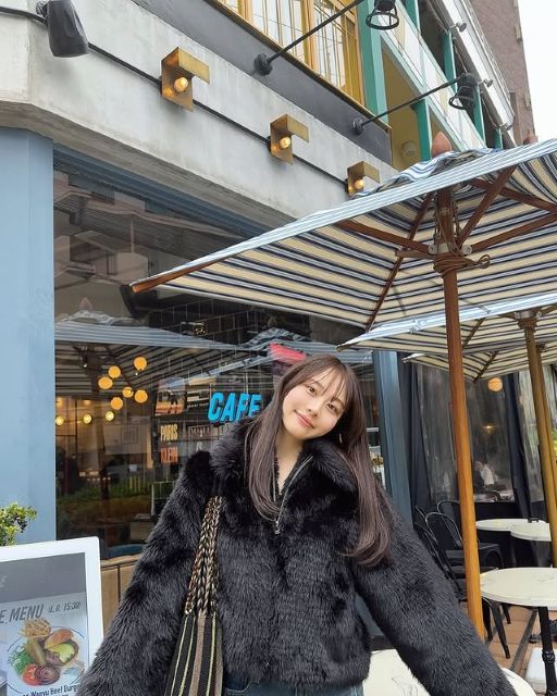 十河茉由、もこもこジャケット羽織り笑顔でパシャリ！甲乙つけがたい激カワショット４連発にファン歓喜