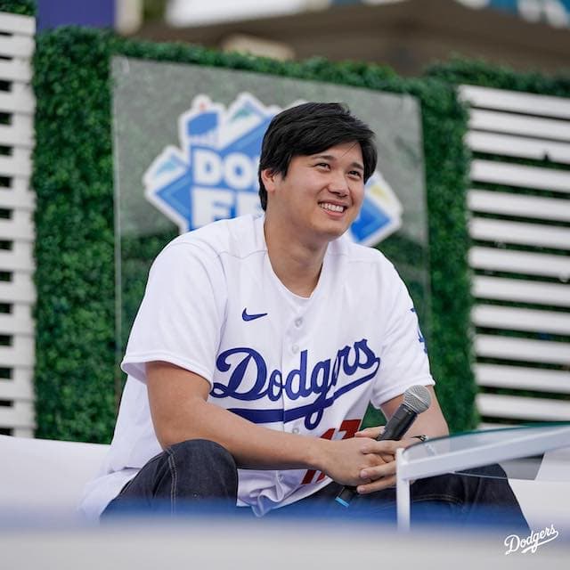 オフに大補強を行なったドジャース⚾️ 大谷ら新加入選手のファン感謝祭でのショットを披露📸
