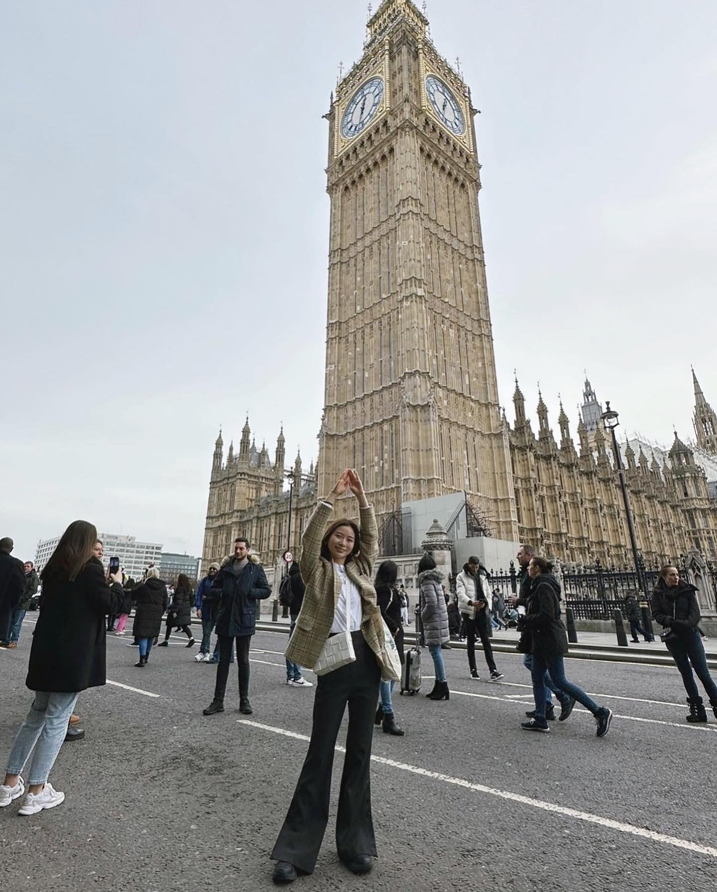 新婚の朝日奈央、初めてのロンドン旅行で「夢の中にいるような感覚でした😌」🇬🇧✈️
