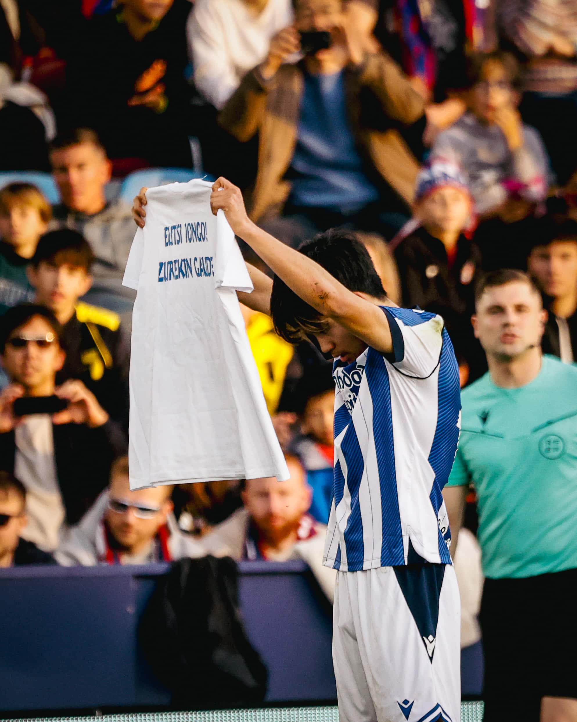 久保建英、“プロ初”ヘディング弾！サポーターには「異例」の謝罪