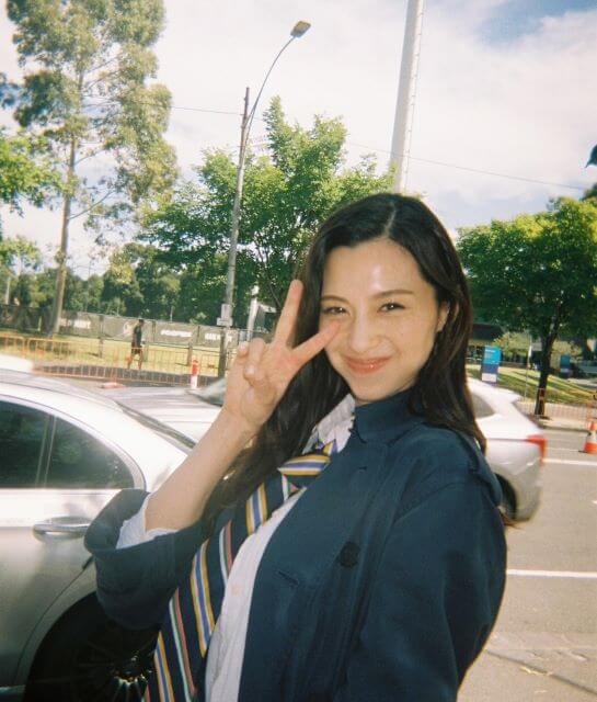 ナチュラル美人炸裂！中条あやみのピースショットが可愛すぎる