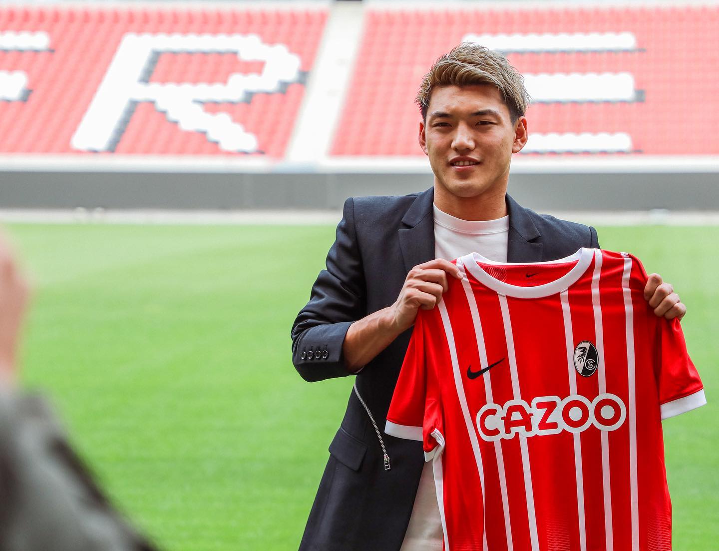 堂安律がブンデスリーガに帰ってくる🇩🇪フライブルク移籍決定にファンは「ワクワクする組合せ」