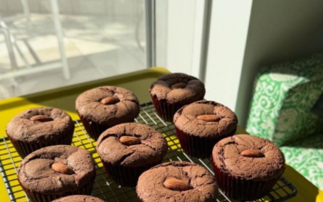 おやつにぴったり！栗原はるみがチョコレートマフィンのレシピを紹介