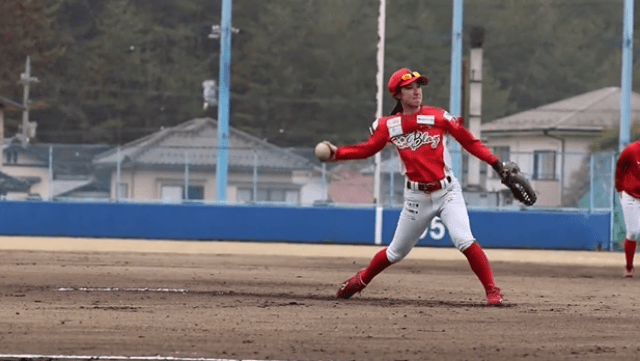 「スゴすぎる！！るんるん天才！！」はつかいちサンブレイズ・西山小春、ソフトボールピッチングムービーにファン脱帽！