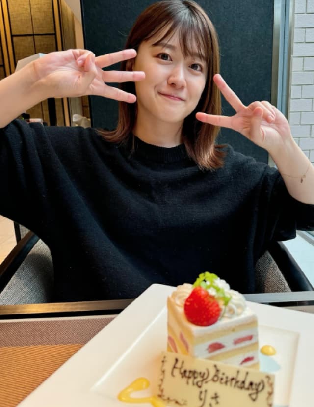 尾崎里紗が32歳の誕生日を迎えたことを報告「1年たつのが年々早く感じます」