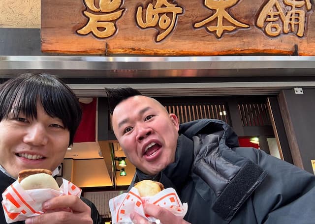 「イチャイチャしちゃってる！！！！」青木マッチョ、長崎でのオフショットを公開！