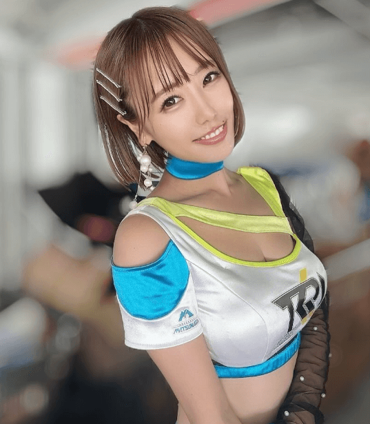 「このポージング、良きです」可愛すぎなボーイッシュモデル、美BODYショット公開にファン悶絶！