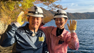 佐々木希、十和田湖ロケの絶景と笑顔を報告！紅葉と冒険にファン魅了