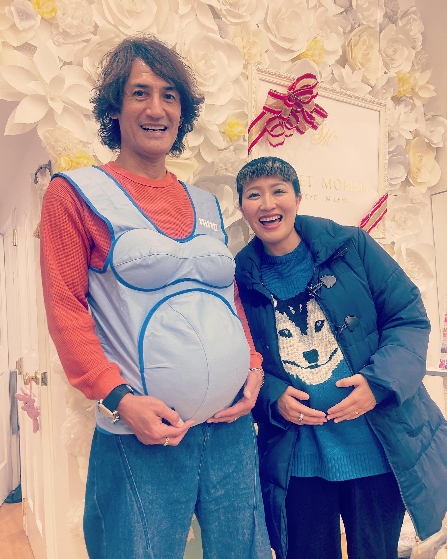 🌈丸山桂里奈の夫・本並健治が“妊婦体験”へ🤰「素敵な体験をされたのですね😊」