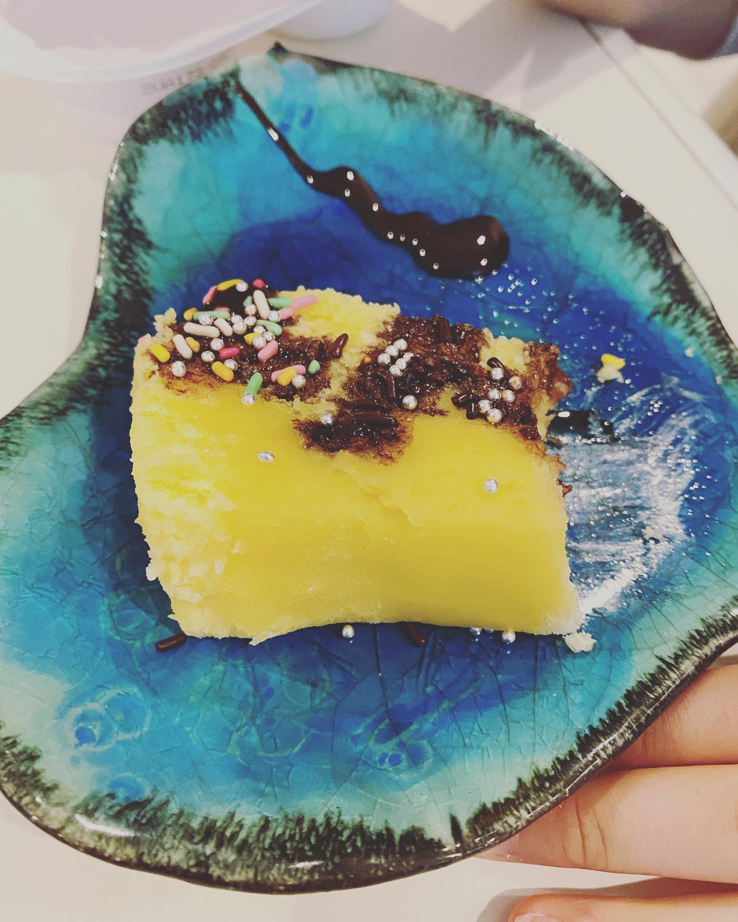 アンガールズ山根 娘と仲良くケーキ作り🍰「娘さんとの合作ですね😍」