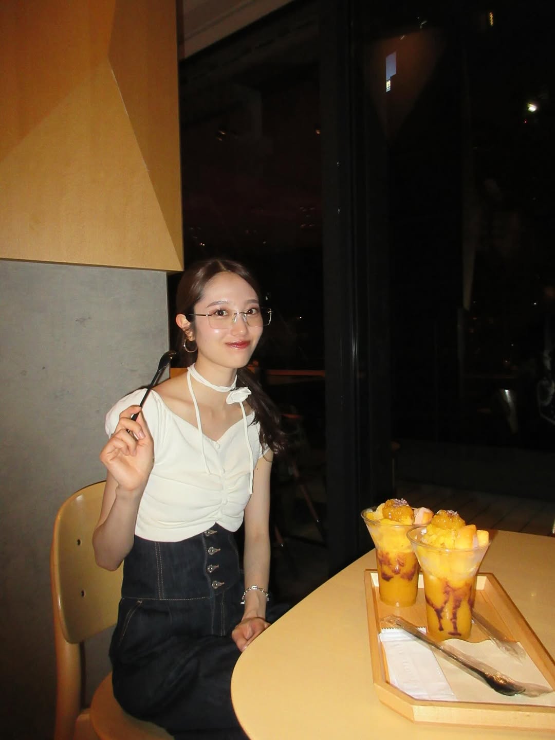 「暑くて溶けそう」美人タレントのお気に入りは〇〇！お気に入りの食べ物について語る