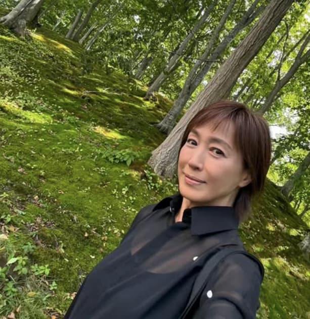 高島礼子、森林に癒された函館ショットを投稿