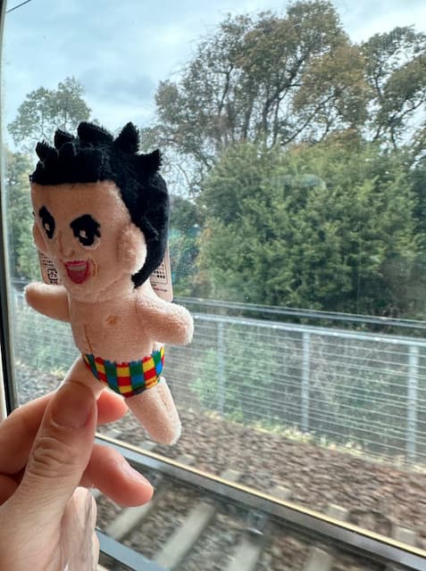 「愛知県に向かってます」小島よしおが営業活動で移動を重ねる