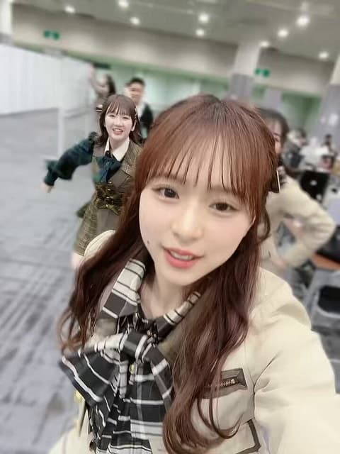 「楽しそうすぎる」AKB48 倉野尾成美がメンバーたちとのリアル”エッホ！エッホ！”動画を公開