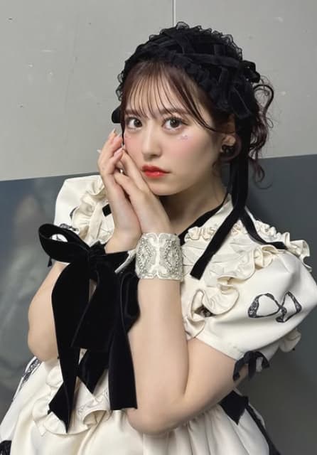 FRUITS ZIPPER・月足天音 キリッとした視線にファン釘付け！？「やばい可愛すぎる！」