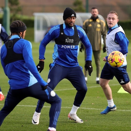 新監督での連勝なるか レスターがブライトン戦に向けトレーニングの様子を公開