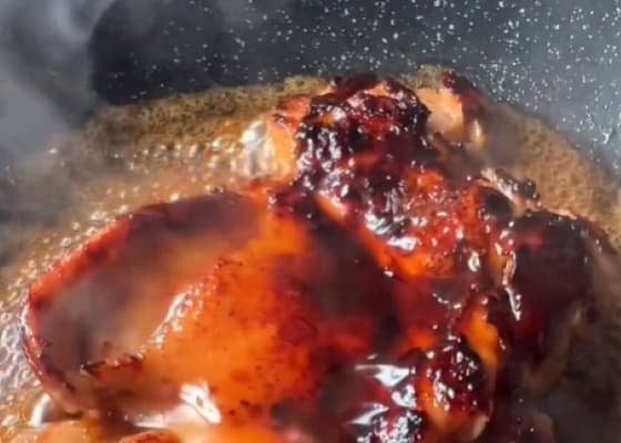 焦げ目が食欲を誘う！料理研究家・けんた食堂の「照り焼きチキン」が「ヤバうまそう」と話題に！