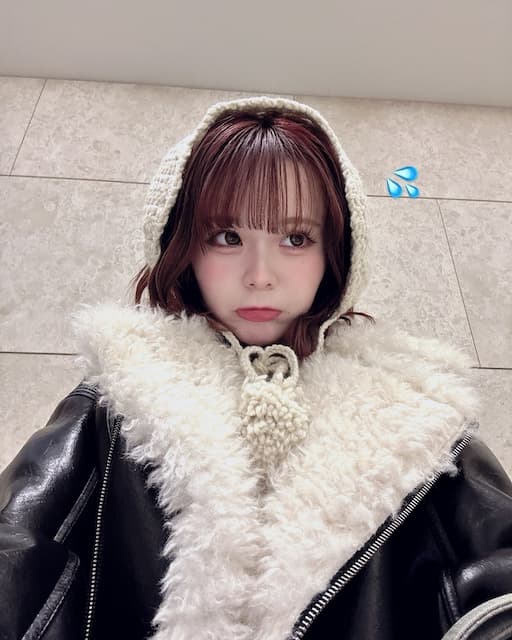 ローアングルショットでも可愛い！？！人気インフルエンサーにファン悶絶！！！