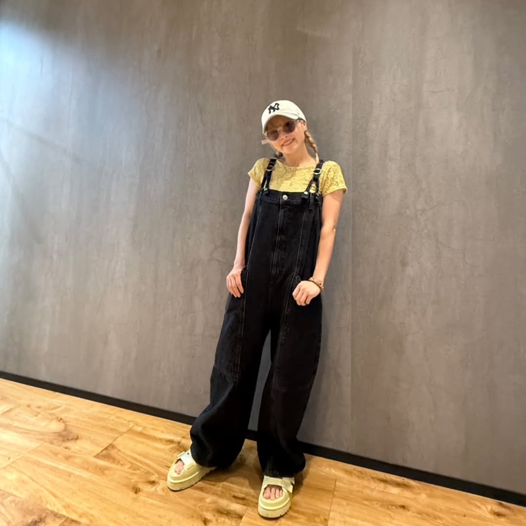 プロレスラー・なつぽいがおしゃれデニムファッションを披露！