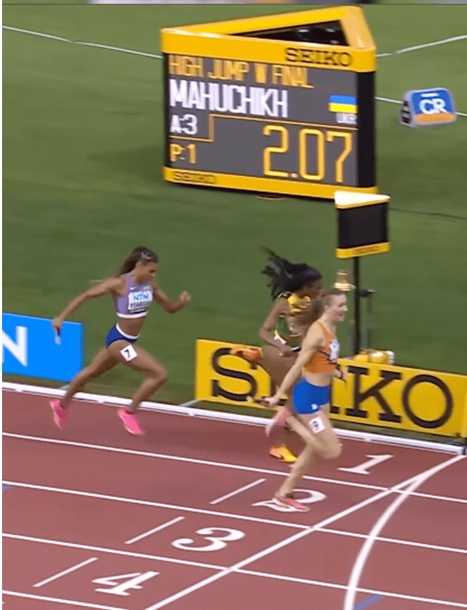 オランダ女王ボルが初日の不運をバネにマイルリレー初優勝へ導く 話題の投稿 スポーツブル (スポブル)