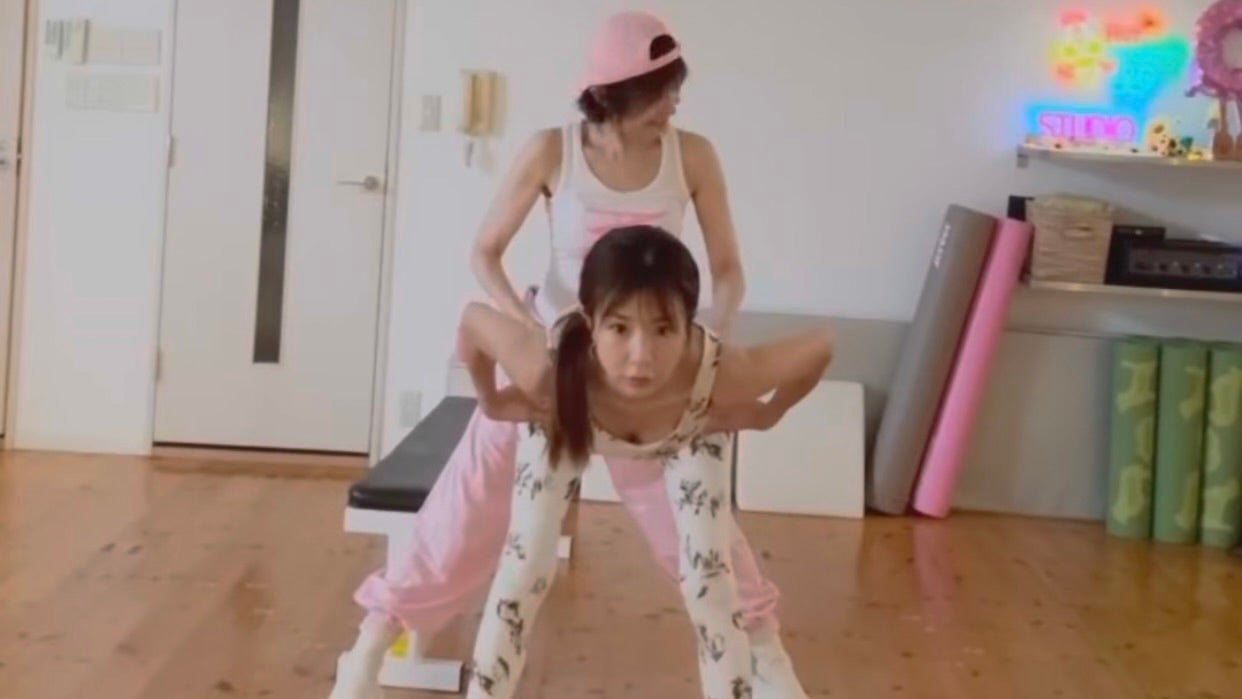 美意識の高さが話題！」ほしのあき、くびれ際立つトレーニング動画にファン釘付け