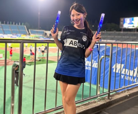 「可愛いが限界を超えてる」元陸上自衛官のサッカー美女子、美脚輝くユニフォト＆接近ムービーにファンメロメロ！